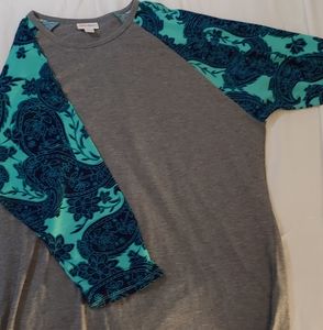 Gorgeous Lularoe Randy Top